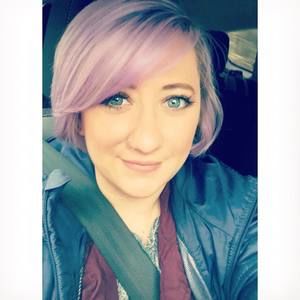 Meet your Posher, Caitlin